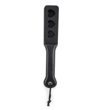 Laden Sie das Bild in den Galerie-Viewer, BDSM-Paddle aus Kunstleder mit Herzen