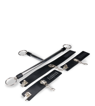 Laden Sie das Bild in den Galerie-Viewer, BDSM-Stange mit Halsband und Handfesseln