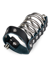 Laden Sie das Bild in den Galerie-Viewer, Cockring-Peniskäfig aus Metall