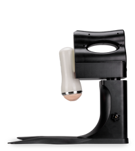 Laden Sie das Bild in den Galerie-Viewer, Freihand-Masturbator mit Vagina The Milkmaid