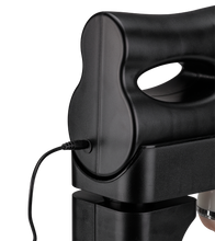 Laden Sie das Bild in den Galerie-Viewer, Freihand-Masturbator mit Vagina The Milkmaid