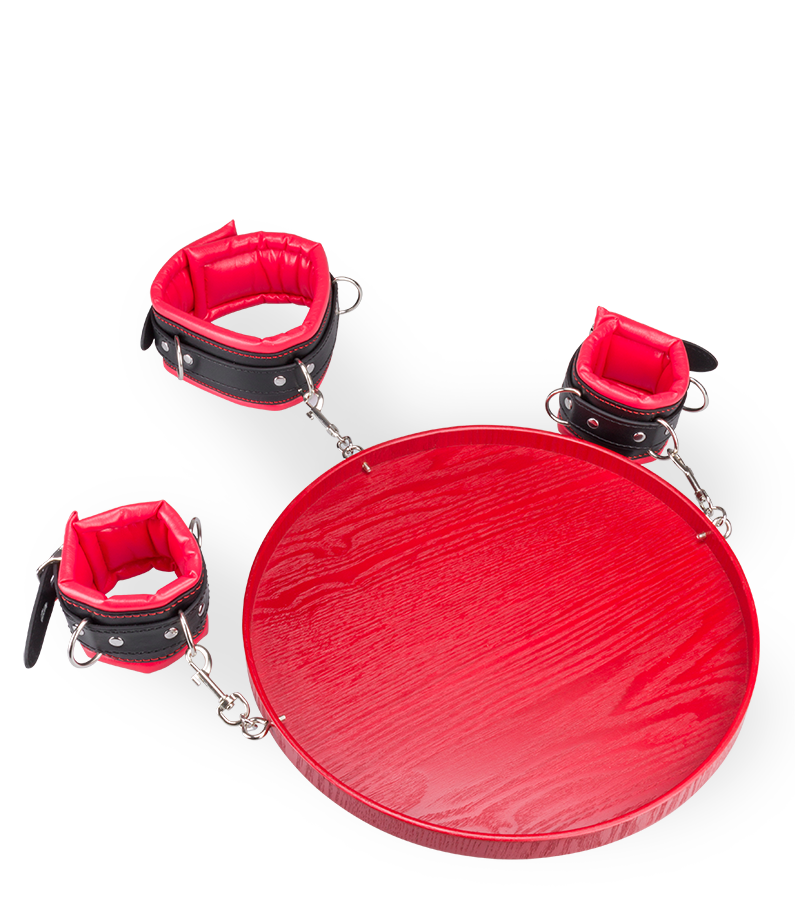 Hals- und Handfesseln mit Tablett für Sub