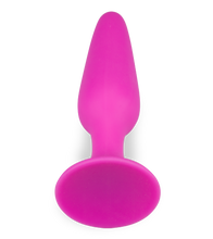 Laden Sie das Bild in den Galerie-Viewer, Konischer Buttplug mit Saugfuß