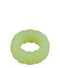 Laden Sie das Bild in den Galerie-Viewer, Phosphoreszierender Cockring aus medizinischem Silikon Road Trip