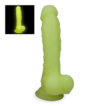 Laden Sie das Bild in den Galerie-Viewer, Phosphoreszierender Saugnapf-Dildo Osvald