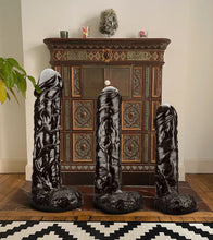 Laden Sie das Bild in den Galerie-Viewer, Riesendildo 80 cm