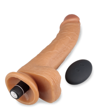 Laden Sie das Bild in den Galerie-Viewer, Strapon-Dildo mit Vibration Jessy