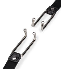 Laden Sie das Bild in den Galerie-Viewer, Verstellbarer Mundspreizer aus Kunstleder und Metall